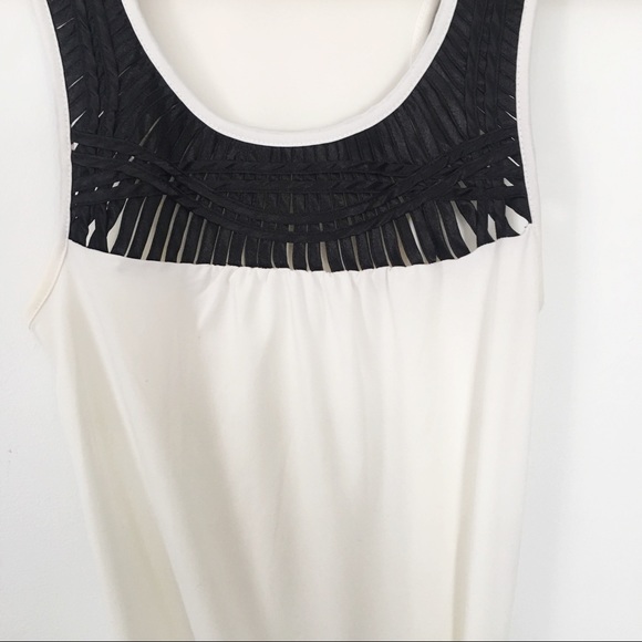 Woven Tie Up Tank Top - Picture 2 of 4